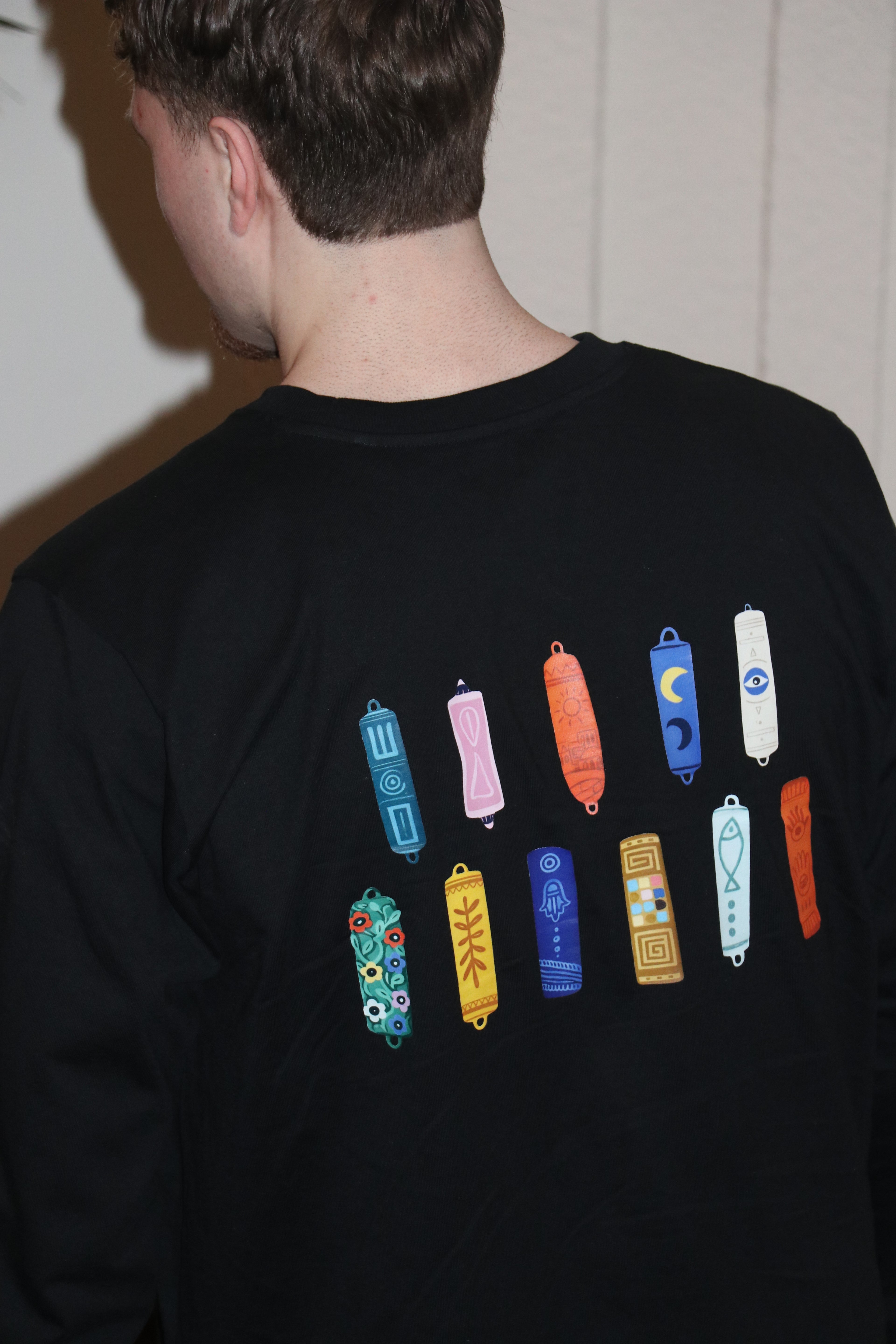 IN BETWEEN LONGSLEEVE